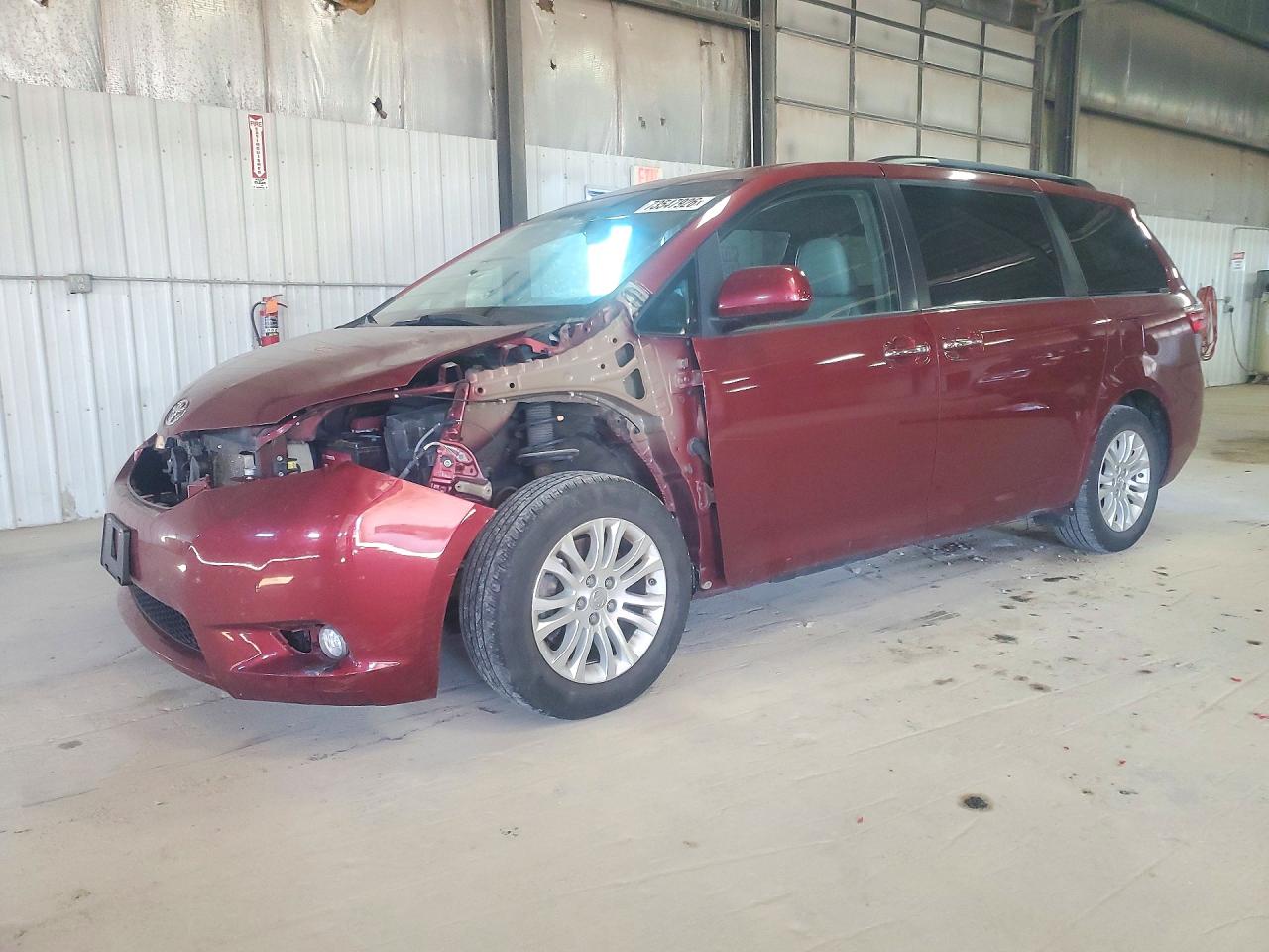 2015 TOYOTA SIENNA XLE PREMIUM 8-PASSENGER | 5TDYK3DC5FS666196 | UPCARS