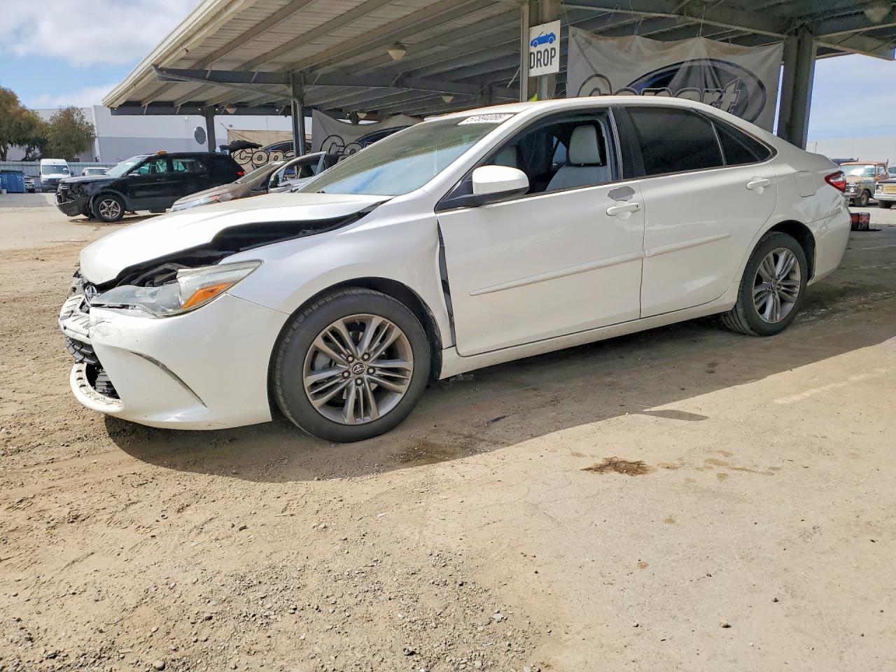 2015 TOYOTA CAMRY SE | 4T1BF1FK3FU075939 | UPCARS
