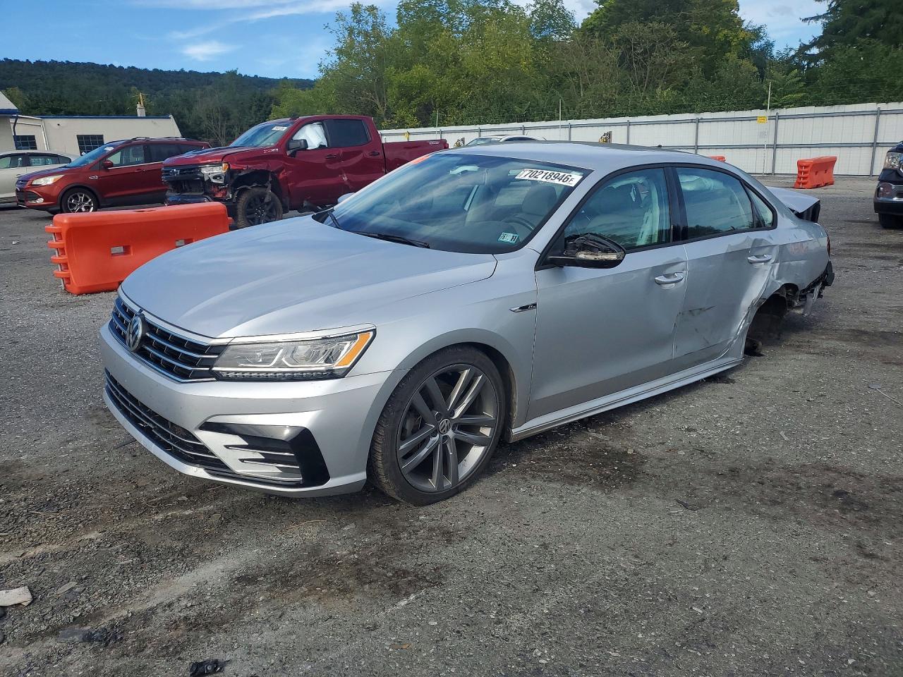 2018 VOLKSWAGEN PASSAT S | 1VWAA7A34JC000776 | UPCARS