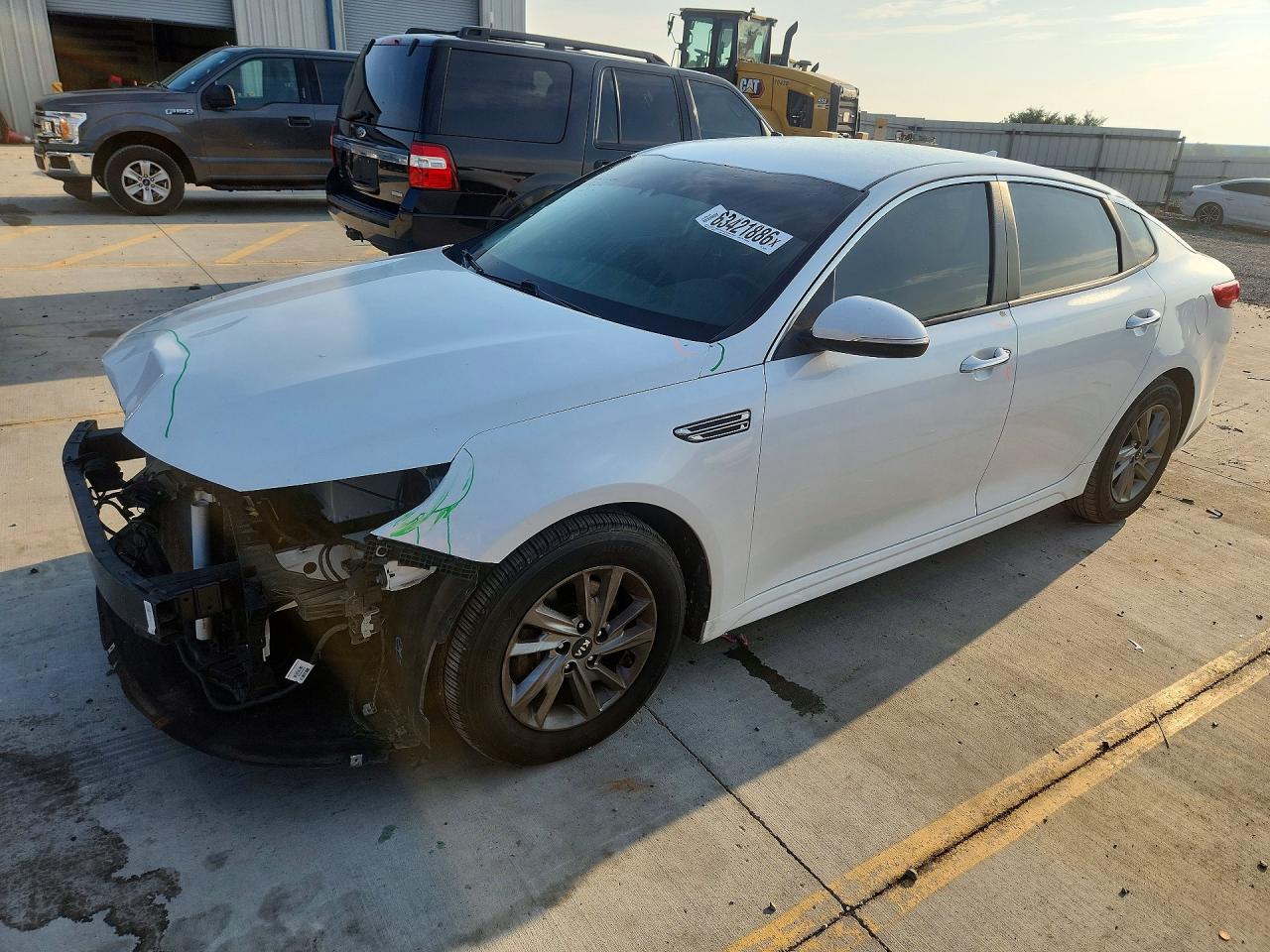 2019 KIA OPTIMA LX | 5XXGT4L39KG305081 | UPCARS