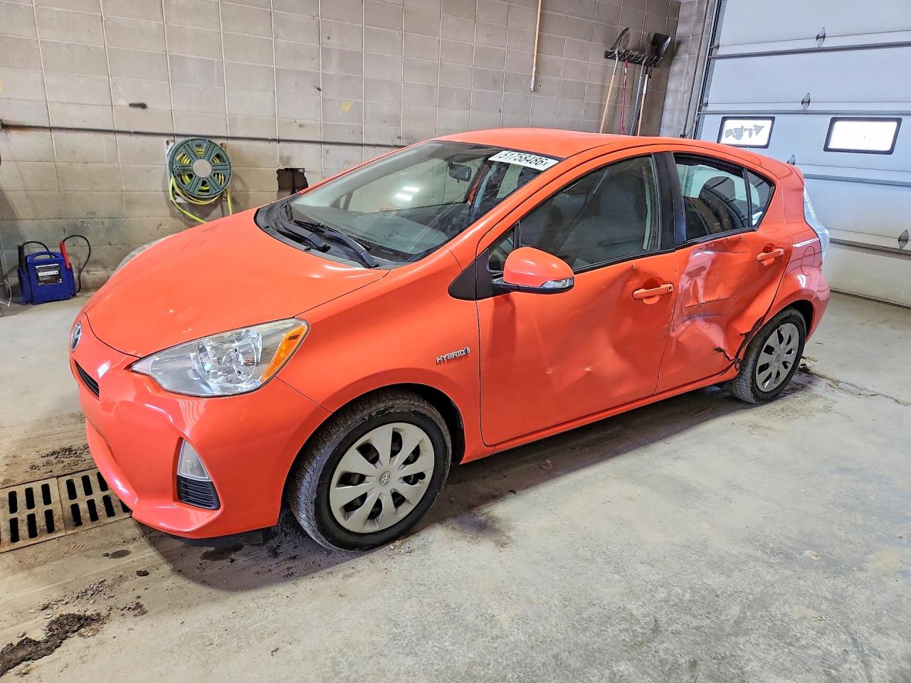 2014 TOYOTA PRIUS TWO | JTDKDTB33E1080742 | UPCARS