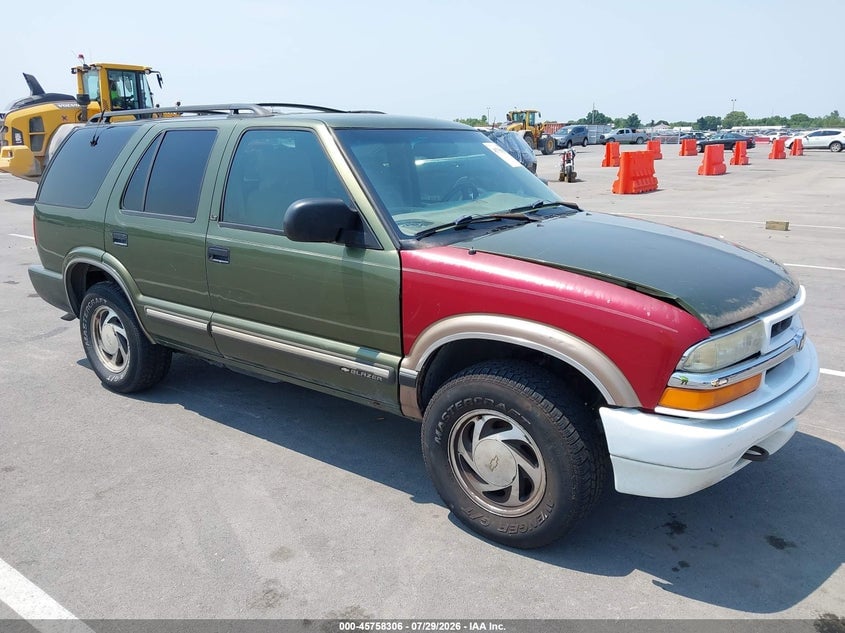 2001 CHEVROLET BLAZER LT | 1GNDT13W412140564 | UPCARS