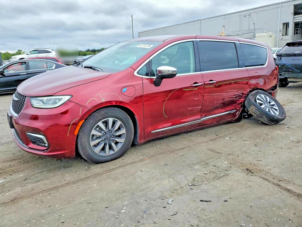 2023 CHRYSLER PACIFICA HYBRID LIMITED | 2C4RC1S76PR592549 | UPCARS