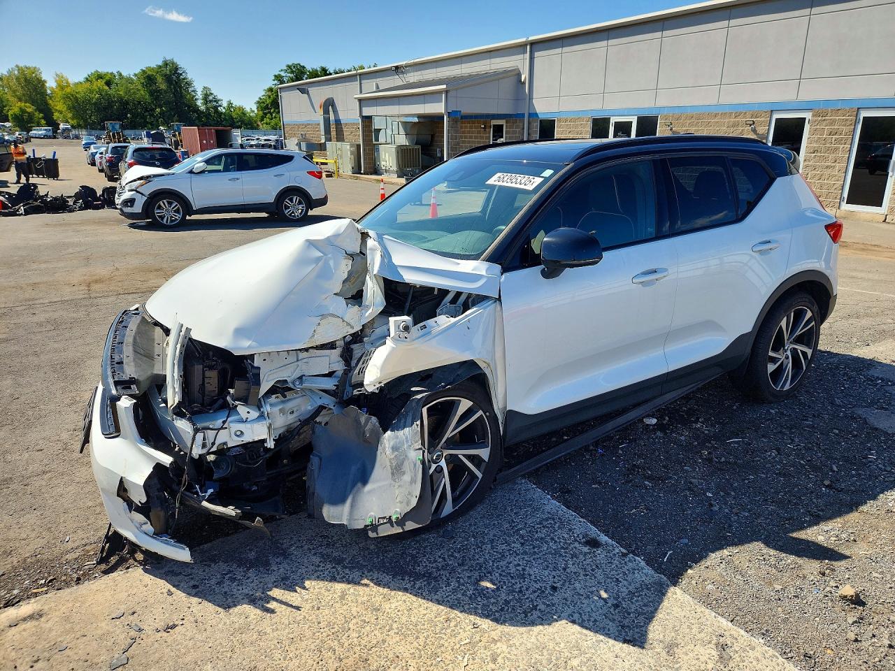 2019 VOLVO XC40 T5 R-DESIGN | YV4162UM8K2091454 | UPCARS