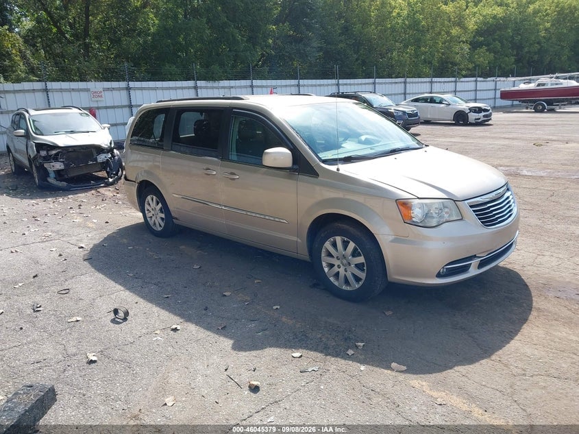 2013 CHRYSLER TOWN & COUNTRY TOURING | 2C4RC1BGXDR588838 | UPCARS