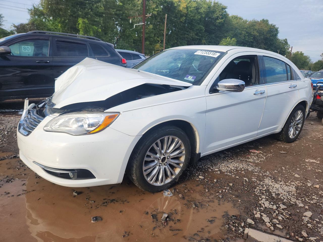 2013 CHRYSLER 200 LIMITED | 1C3CCBCG8DN702136 | UPCARS
