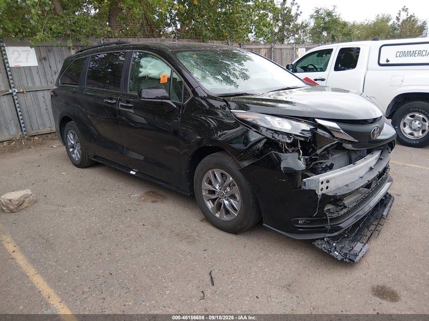 2026 TOYOTA SIENNA XLE | 5TDYRKECXTS327370 | UPCARS