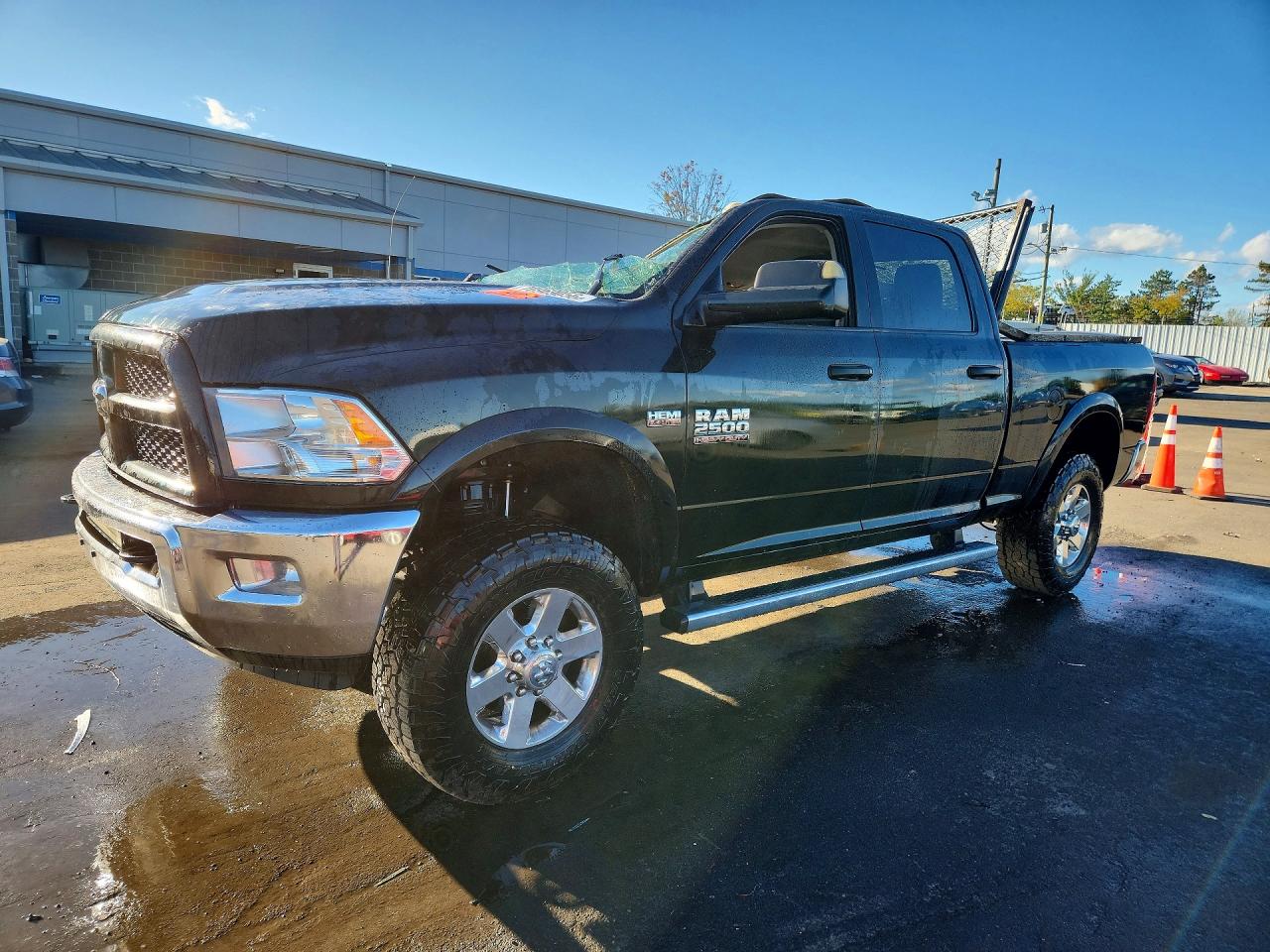 2015 RAM 2500 SLT | 3C6UR5DJ2FG672760 | UPCARS