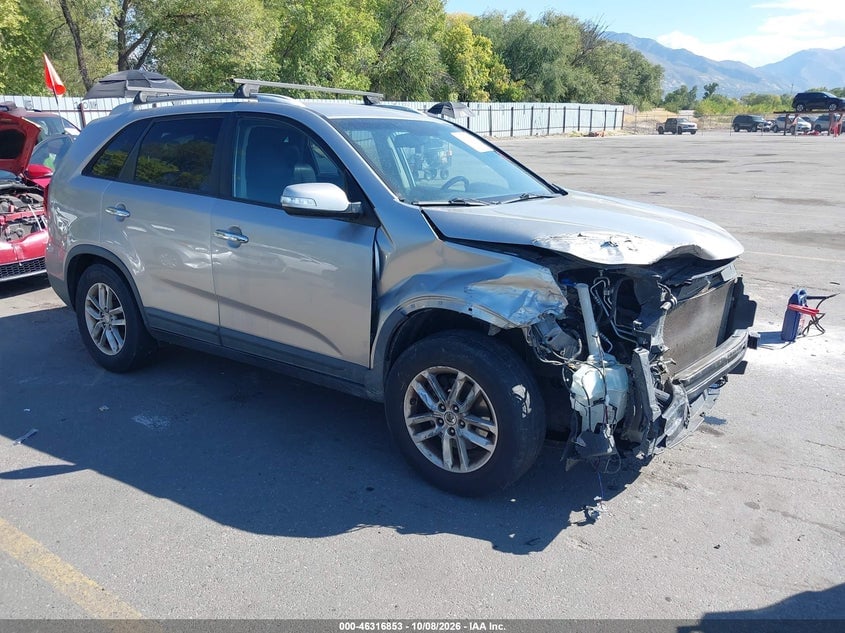2014 KIA SORENTO LX | 5XYKT4A61EG546995 | UPCARS