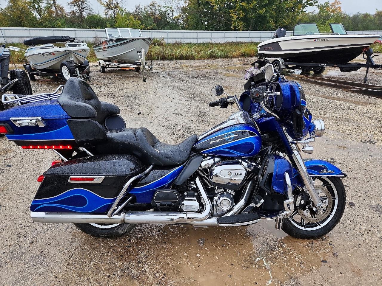 2019 HARLEY-DAVIDSON FL | 1HD1KEF15KB682763 | UPCARS