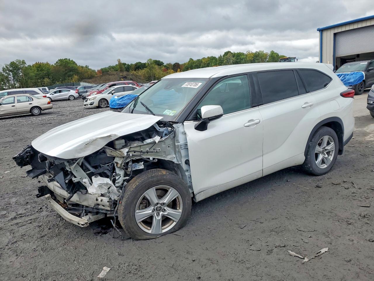 2022 TOYOTA HIGHLANDER LE | 5TDBZRBH9NS223082 | UPCARS