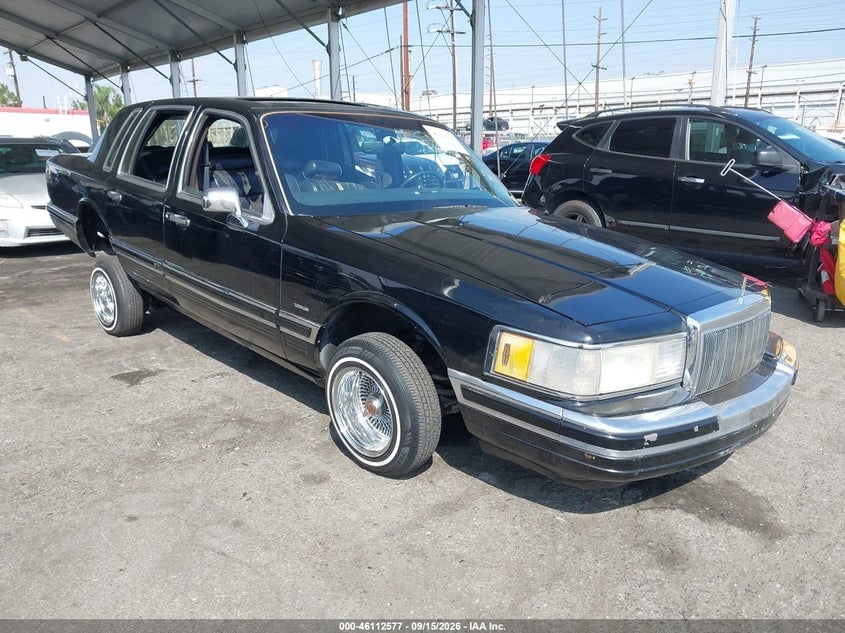 1990 LINCOLN TOWN CAR SIGNATURE | 1LNCM82F9LY796895 | UPCARS