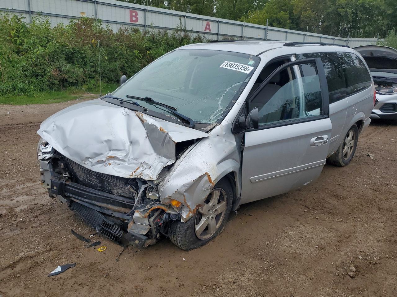 2007 DODGE CARAVAN SXT | 2D4GP44L37R268212 | UPCARS