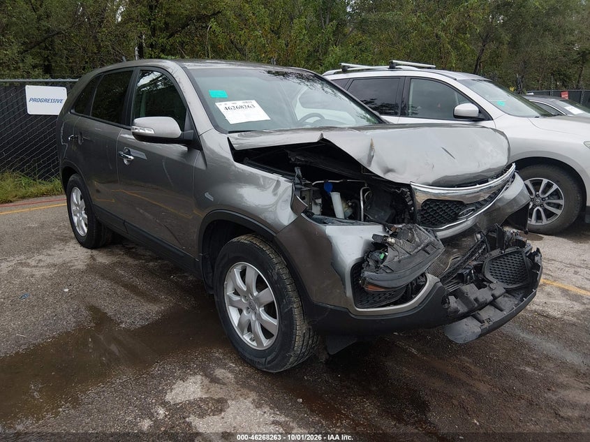 2012 KIA SORENTO LX | 5XYKT3A11CG272306 | UPCARS