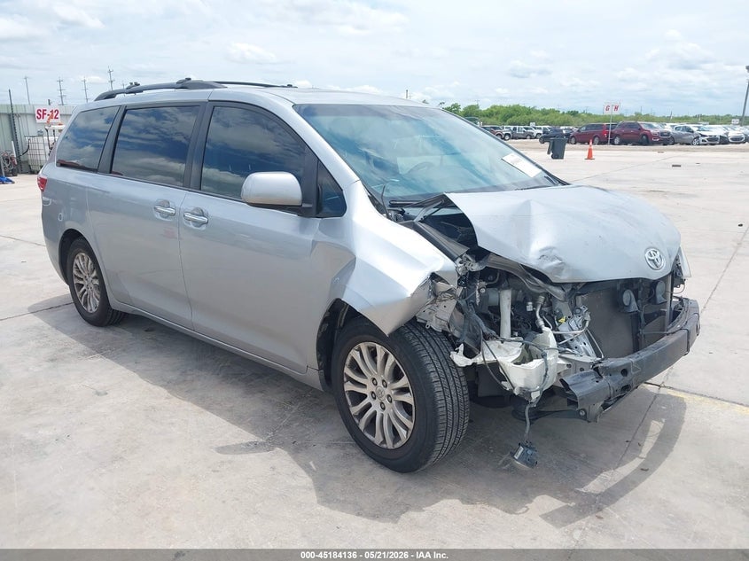 2015 TOYOTA SIENNA XLE 8 PASSENGER | 5TDYK3DC5FS573002 | UPCARS