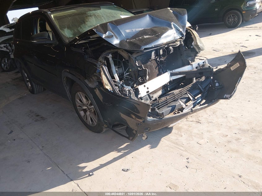 2015 TOYOTA HIGHLANDER XLE V6 | 5TDKKRFH5FS065047 | UPCARS