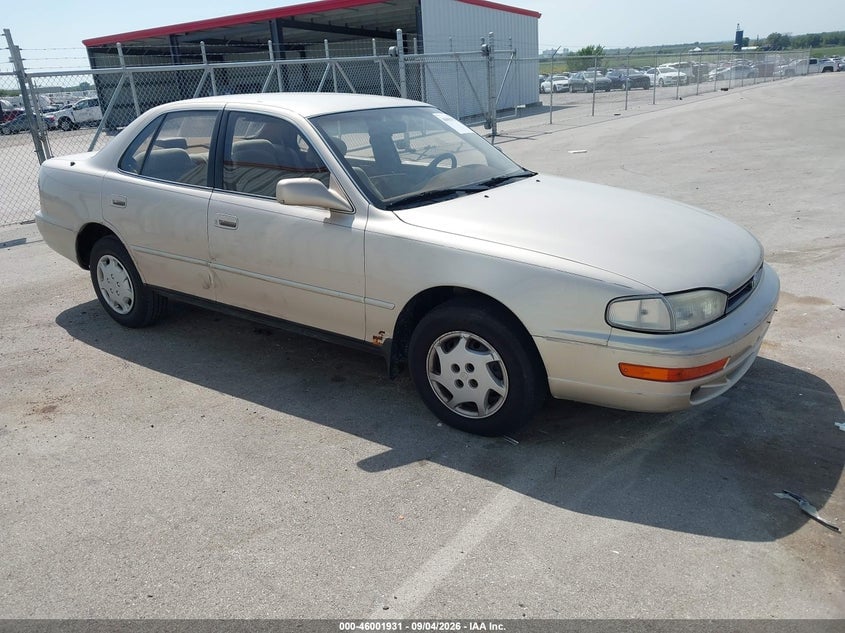 1993 TOYOTA CAMRY LE | 4T1SK12E1PU260228 | UPCARS
