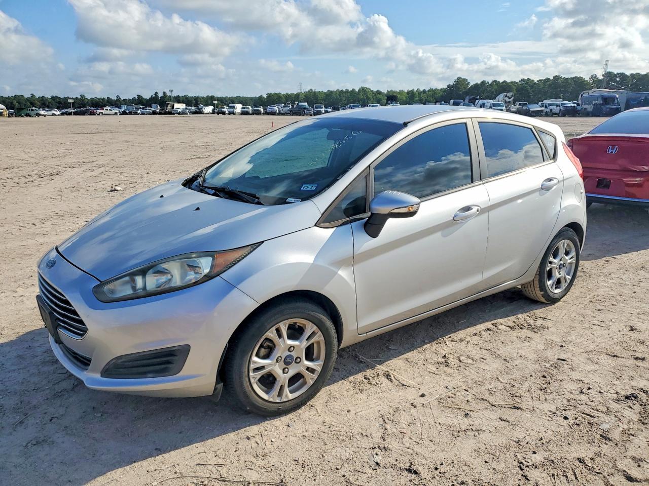 2015 FORD FIESTA SE | 3FADP4EJ7FM164671 | UPCARS