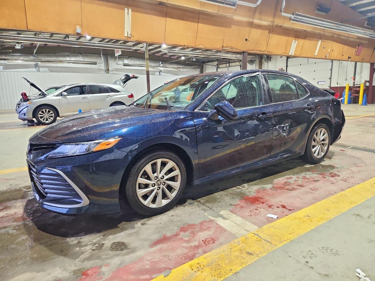 2021 TOYOTA CAMRY LE | 4T1C11BK3MU024933 | UPCARS