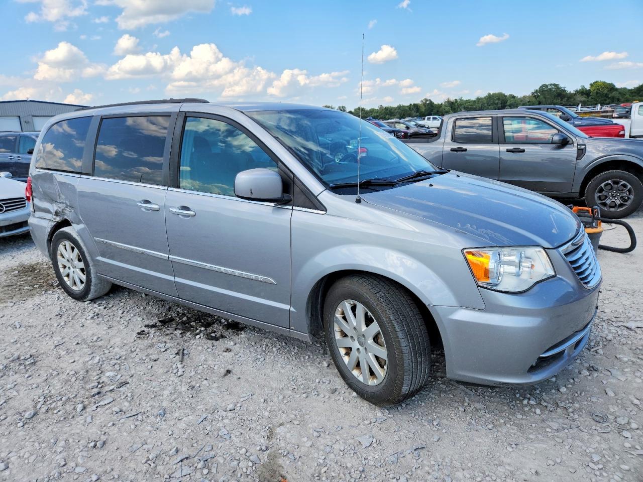 2015 CHRYSLER MINIVAN TOURING | 2C4RC1BGXFR665131 | UPCARS