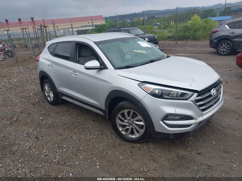 2017 HYUNDAI TUCSON SE | KM8J3CA46HU559373 | UPCARS