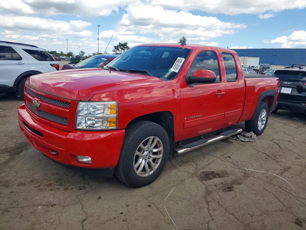 2011 CHEVROLET SILVERADO K1500 LT | 1GCRKSE31BZ376155 | UPCARS