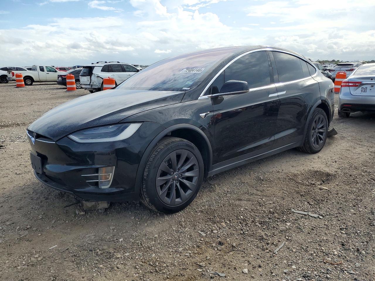 2018 TESLA MODEL X | 5YJXCBE29JF136366 | UPCARS