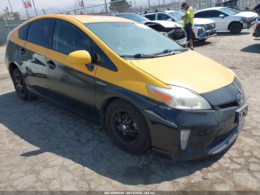 2015 TOYOTA PRIUS TWO | JTDKN3DU7F0467997 | UPCARS