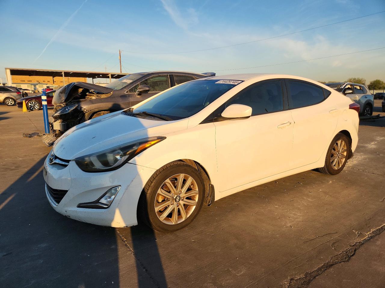 2016 HYUNDAI ELANTRA SE | 5NPDH4AE2GH729318 | UPCARS