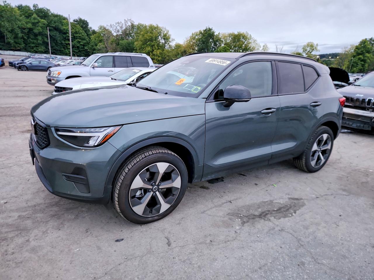2026 VOLVO XC40 CORE | YV4L12UJ5T2818693 | UPCARS
