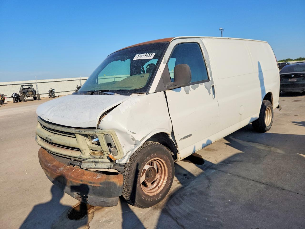 2000 CHEVROLET EXPRESS | 1GCFG15W0Y1119682 | UPCARS