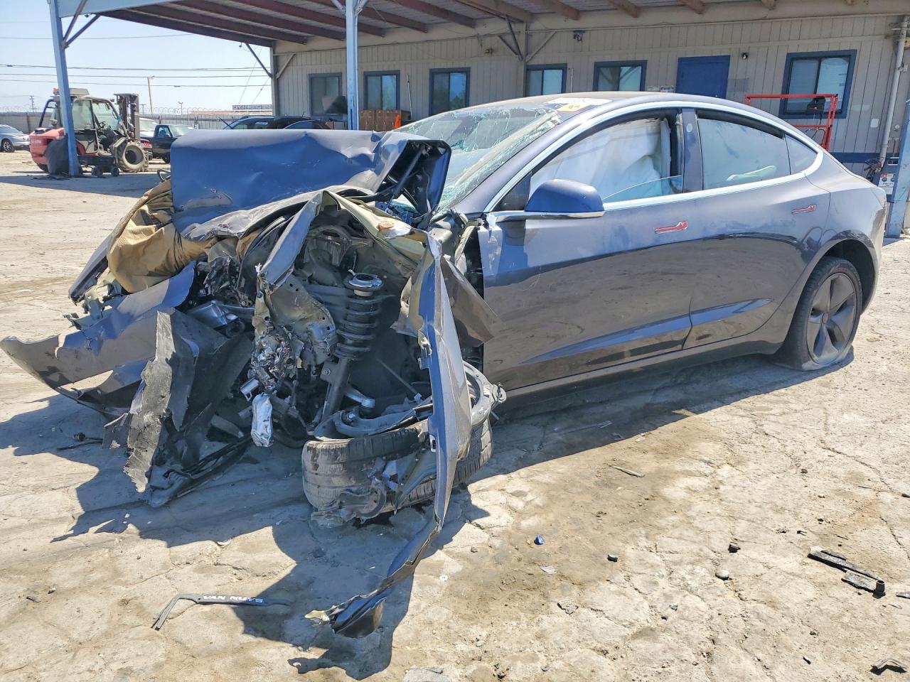 2018 TESLA MODEL 3 | 5YJ3E1EA2JF166660 | UPCARS