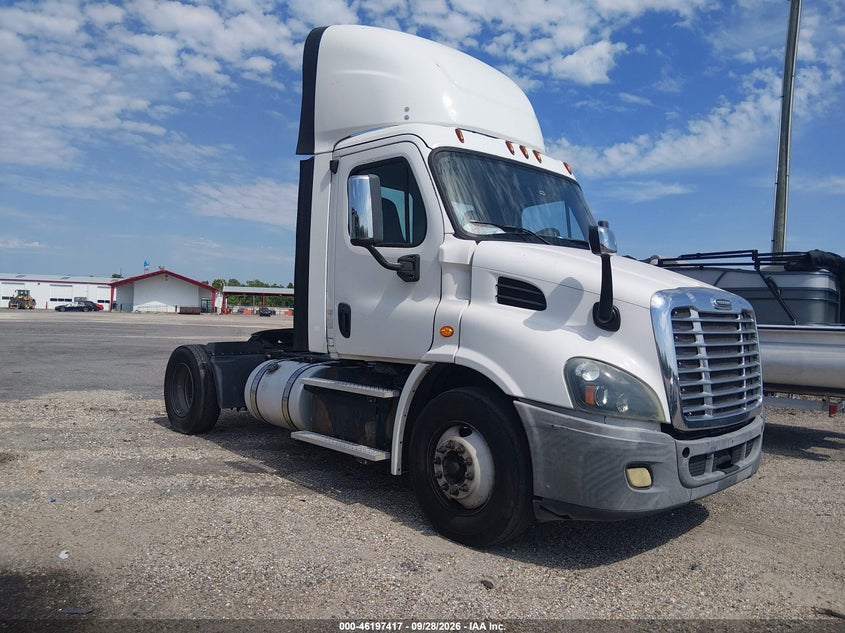 2017 FREIGHTLINER CASCADIA 113 | 3AKBGBDVXHDHW0585 | UPCARS