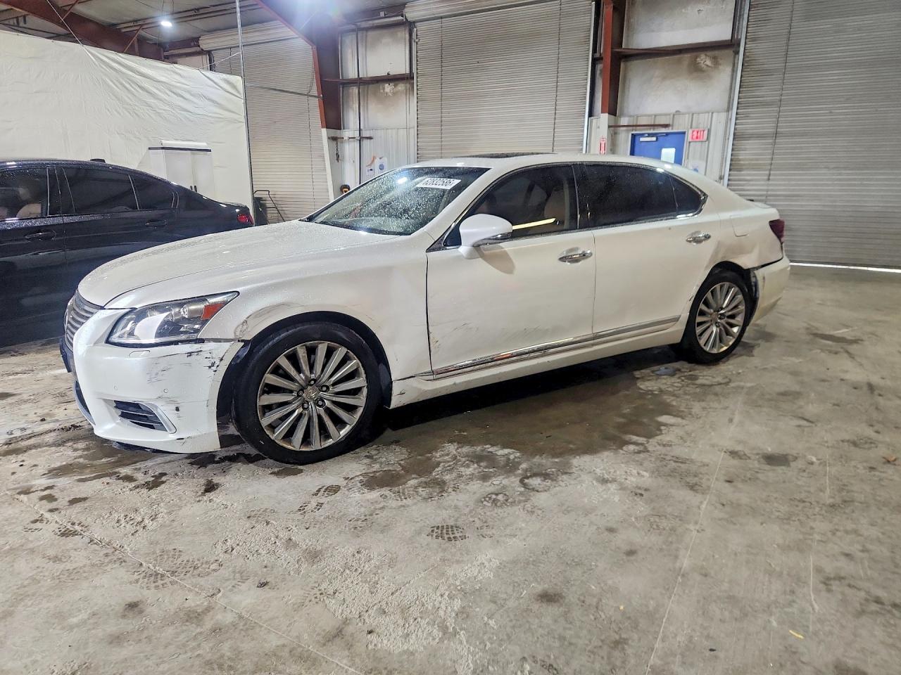 2016 LEXUS LS 460L | JTHDL5EF2G5007739 | UPCARS