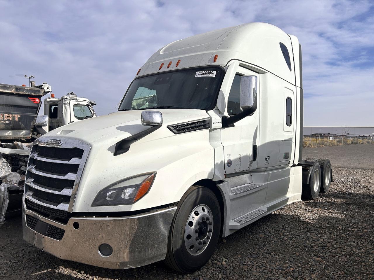 2022 FREIGHTLINER ALL OTHER "126" SLEEPER CAB" | 3AKJHHDRXNSNT8356 | UPCARS