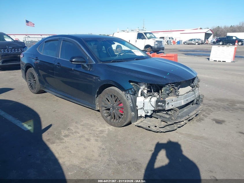 2018 TOYOTA CAMRY SE | 4T1B11HK2JU663979 | UPCARS