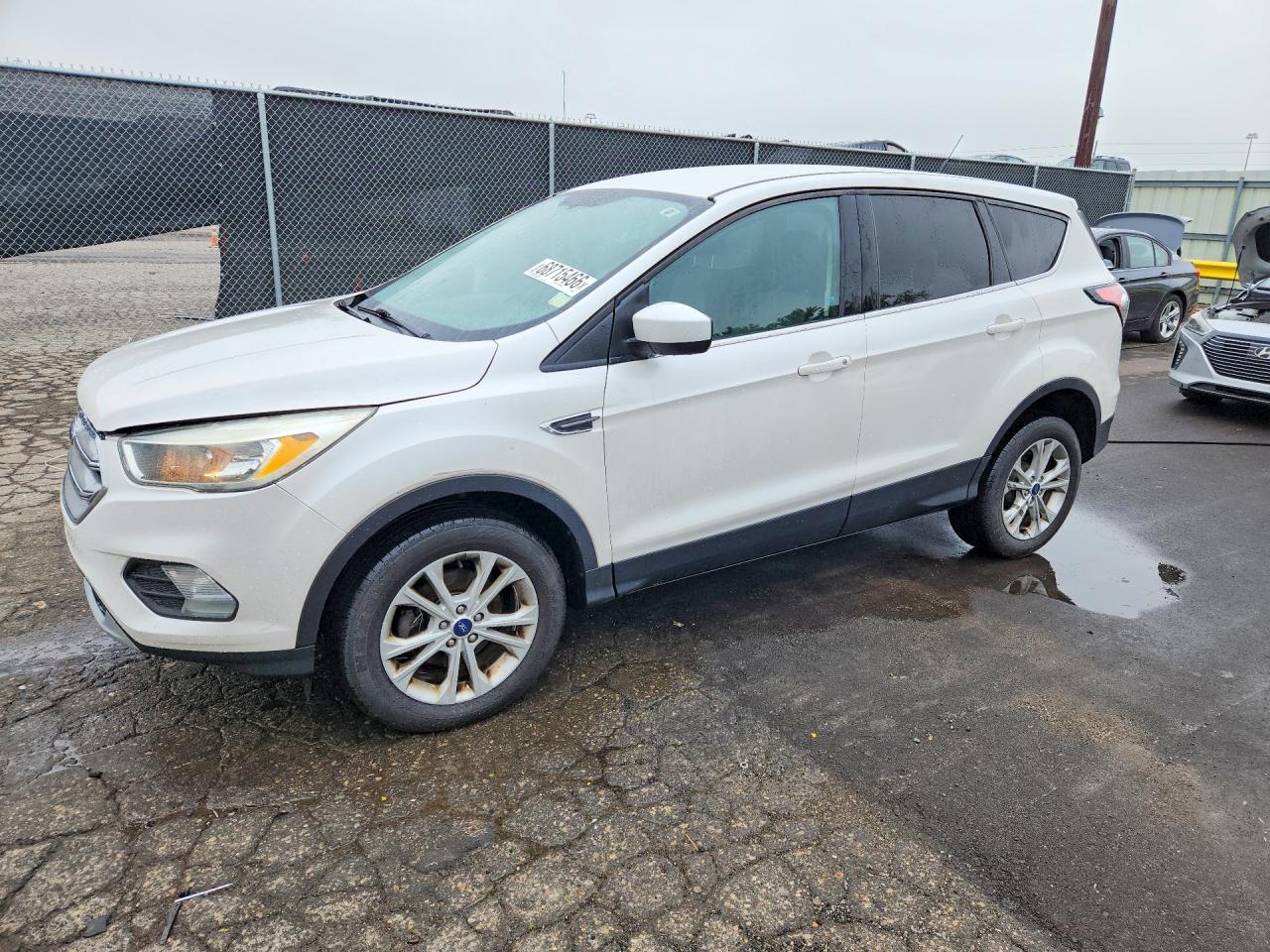 2017 FORD ESCAPE SE | 1FMCU0GD1HUB54453 | UPCARS