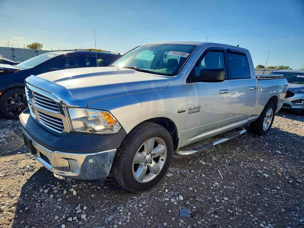 2015 RAM 1500 SLT | 1C6RR6TT4FS729872 | UPCARS