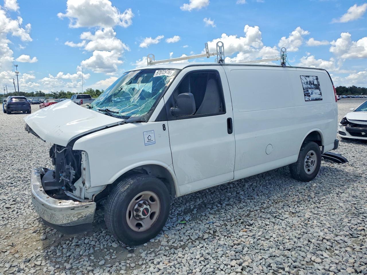 2017 GMC SAVANA G2500 | 1GTW7AFFXH1116643 | UPCARS