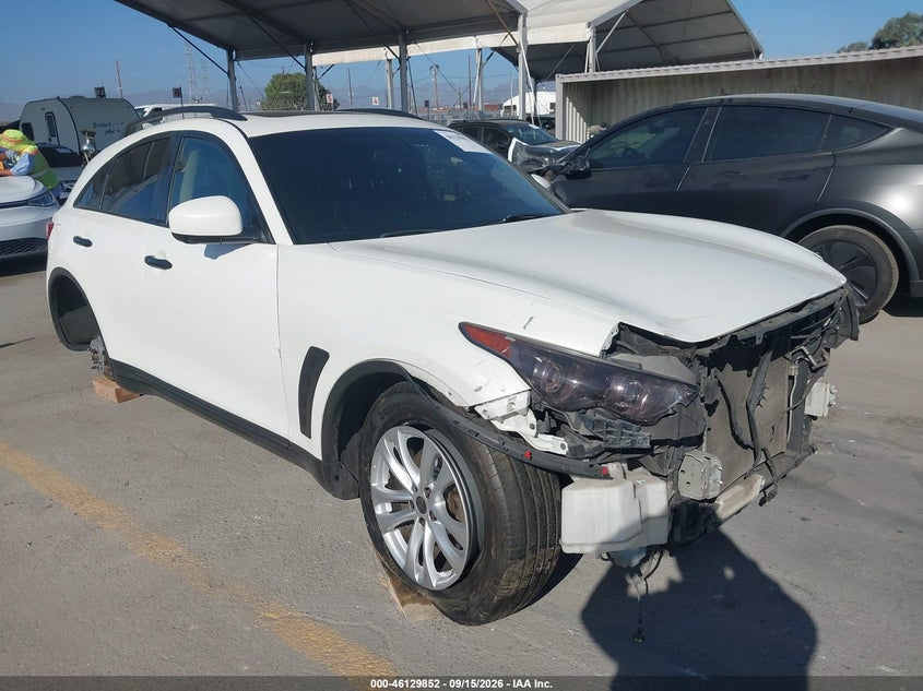 2014 INFINITI QX70 | JN8CS1MU5EM450564 | UPCARS