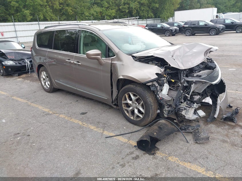 2018 CHRYSLER PACIFICA TOURING L PLUS | 2C4RC1EGXJR321738 | UPCARS