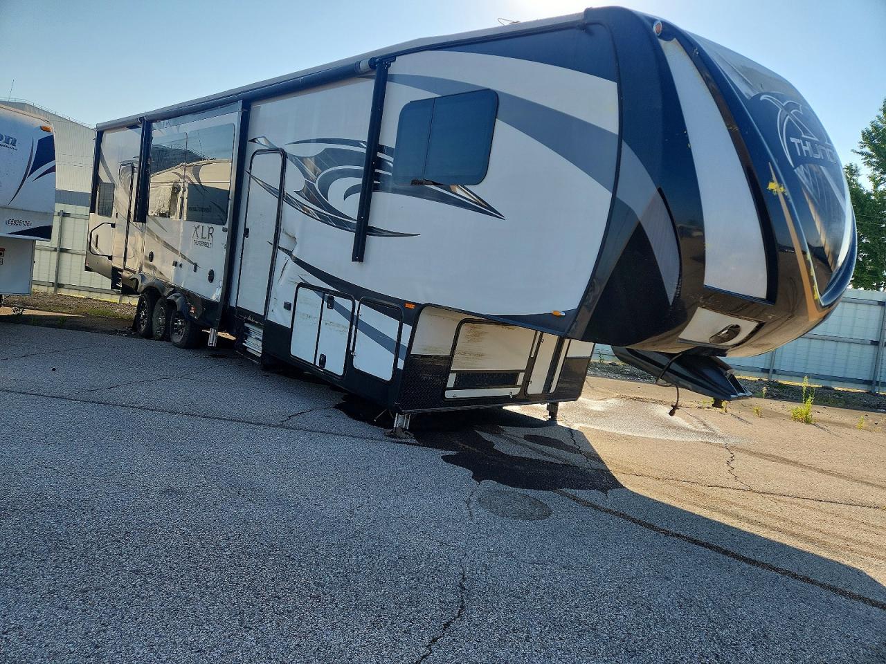 2016 FOREST RIVER XLR THUNDE RBOLT CAMPER | 4X4FXLP37GF161504 | UPCARS