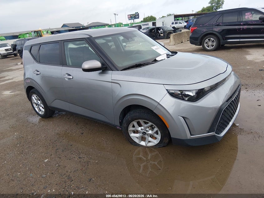2023 KIA SOU LX | KNDJ23AU5P7876081 | UPCARS