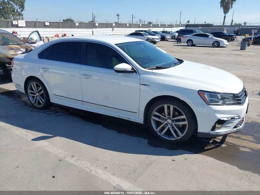 2017 VOLKSWAGEN PASSAT 1.8T R-LINE | 1VWDT7A35HC050782 | UPCARS