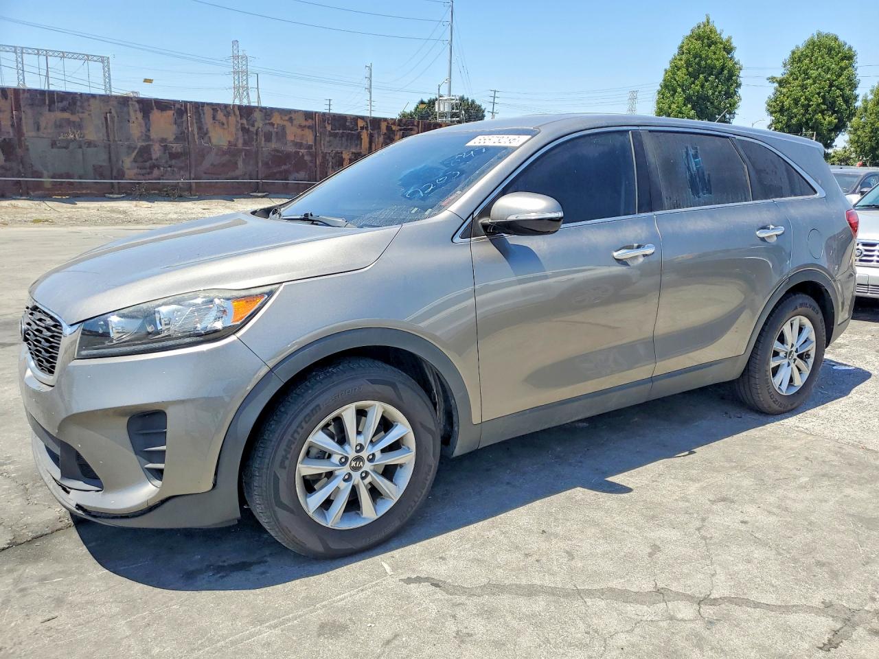 2019 KIA SORENTO LX V6 | 5XYPG4A50KG467203 | UPCARS