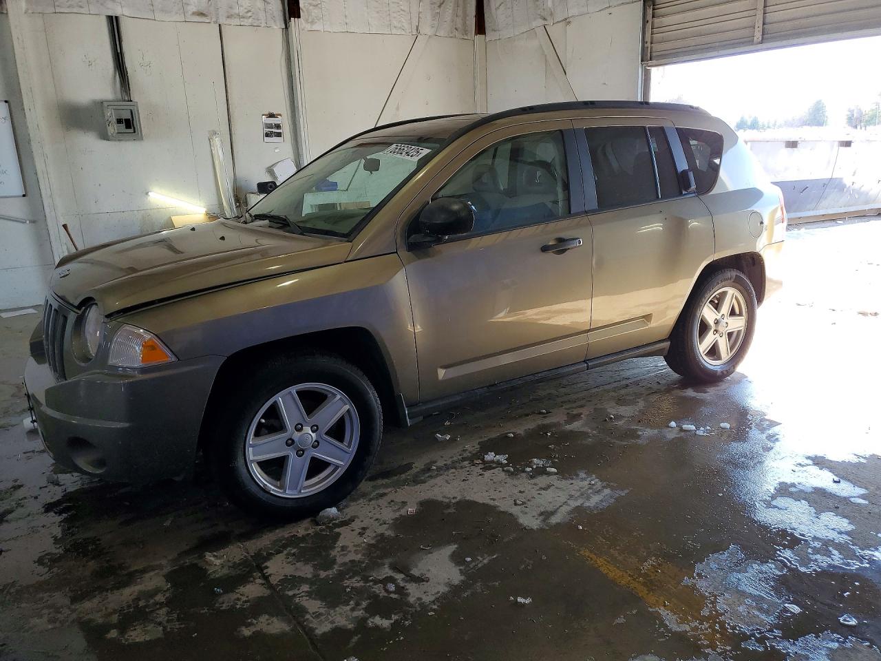 2010 JEEP COMPASS | 1J8FT47W07D204313 | UPCARS