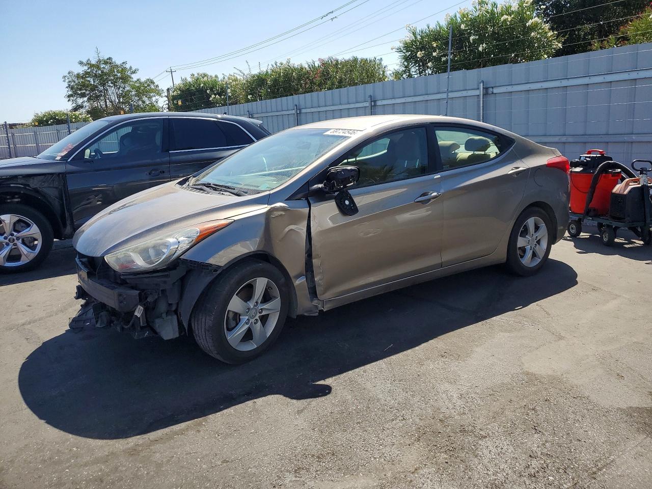 2013 HYUNDAI ELANTRA GLS | 5NPDH4AE7DH399199 | UPCARS