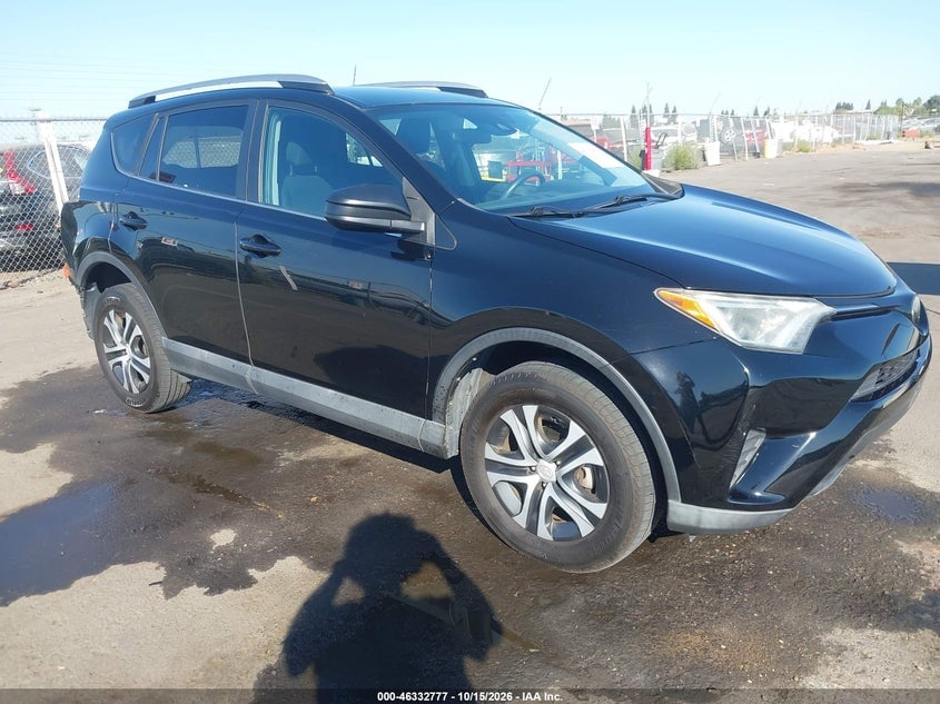 2018 TOYOTA RAV4 LE | 2T3ZFREV1JW432205 | UPCARS