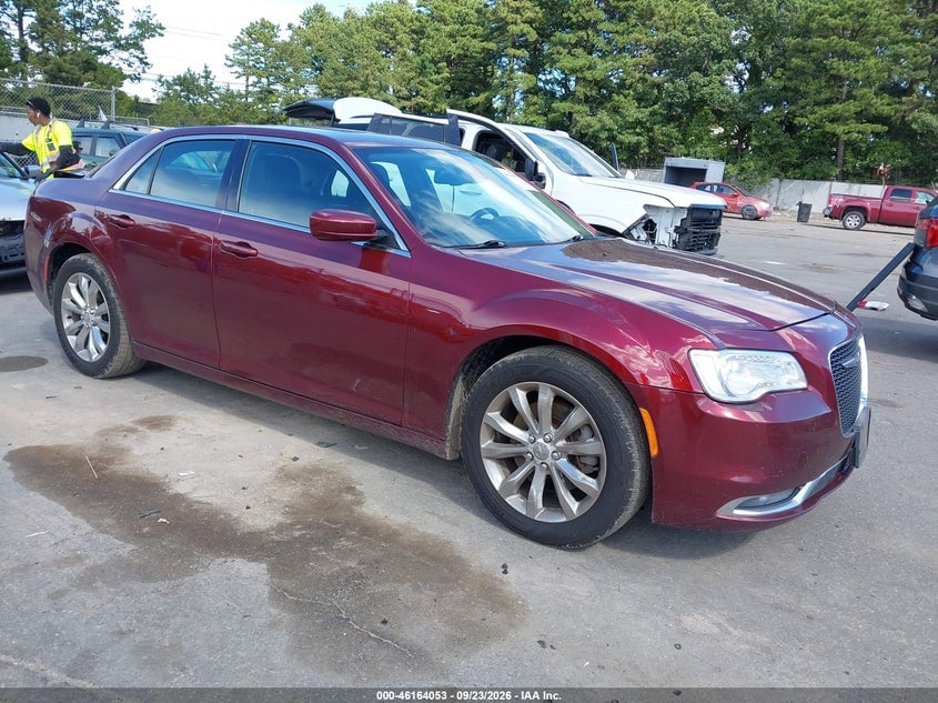 2016 CHRYSLER 300 LIMITED | 2C3CCARG4GH220469 | UPCARS