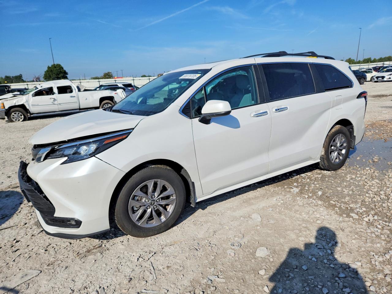 2025 TOYOTA SIENNA XLE 7-PASSENGER | 5TDJSKFC5SS175842 | UPCARS